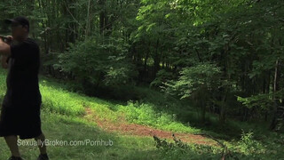 Связанная блондинка плачет от унижений и жёсткого траха в лесу