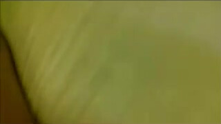 Черным членом киску белой любовницы трахает мужик