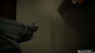 Samantha Hayes With Close-up