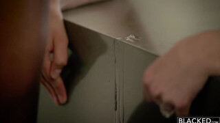 Samantha Hayes With Close-up