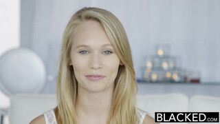 Блондинка dakota james сосет и трахается с негром для сайта BLACKED