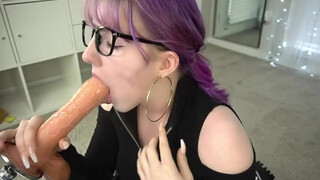 Deepthroat Amateur GIF