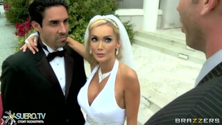 Невеста изменила на свадьбе видео